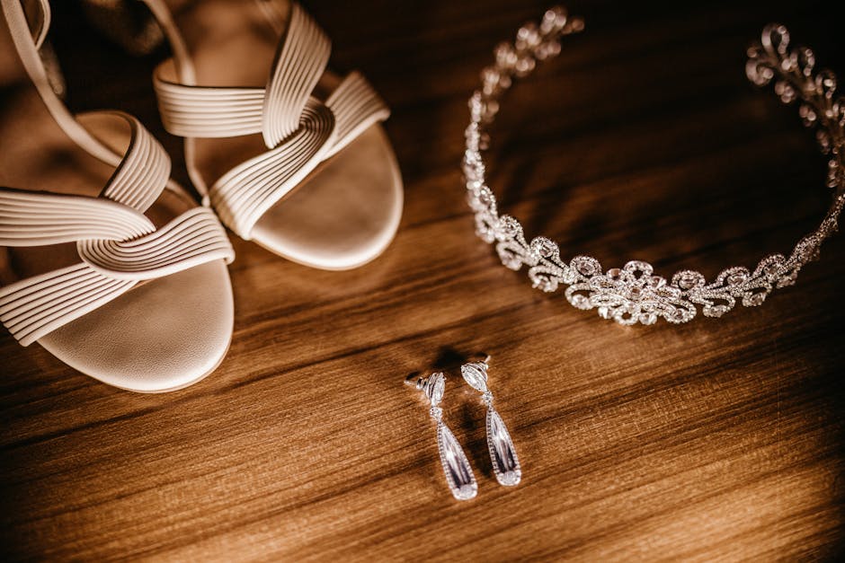 5 must-have akcesoriów glamour na ślub – trendy, ceny, marki